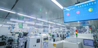 车间看板“智能进化”：工业级显示器如何重塑生产可视化？