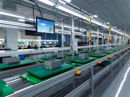 别再把高色域当噱头了，工业显示的未来已经换了方向