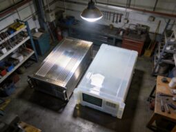 金属机身vs塑料机身：工控一体机材质对散热、耐用性与EMI屏蔽的深度影响